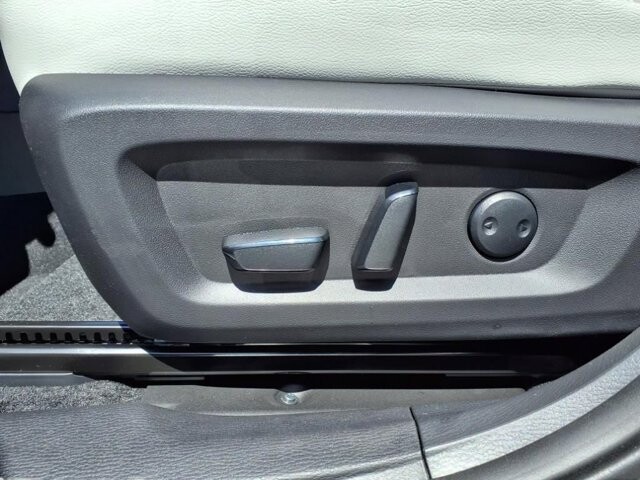 2025 Mitsubishi Outlander in Winchester, VA 22602 - 18104133 14