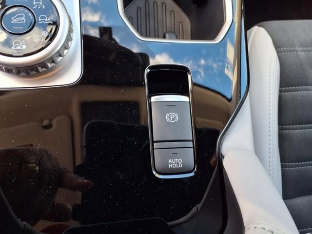 2025 Mitsubishi Outlander in Winchester, VA 22602 - 18104134 17