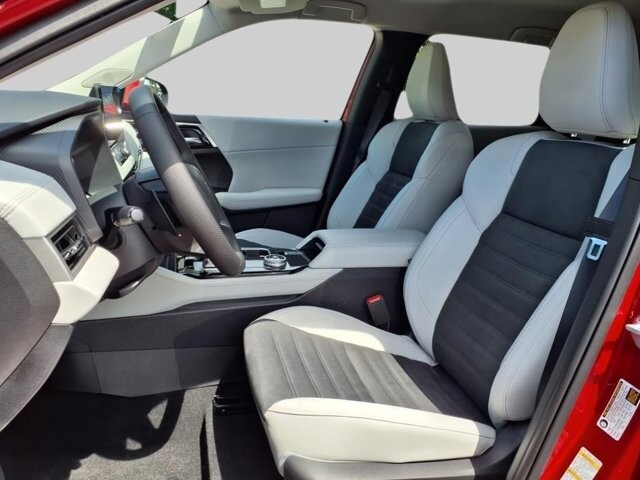 2025 Mitsubishi Outlander in Winchester, VA 22602 - 18104134 11