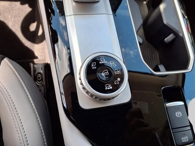 2025 Mitsubishi Outlander in Winchester, VA 22602 - 18104134 16