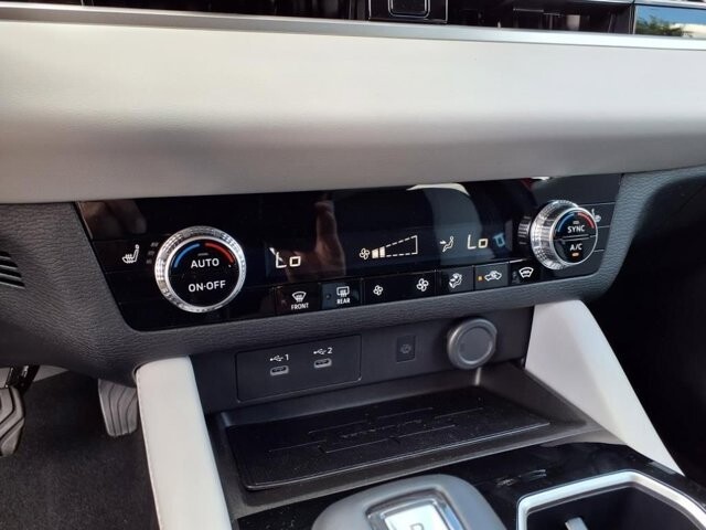 2025 Mitsubishi Outlander in Winchester, VA 22602 - 18104134 22