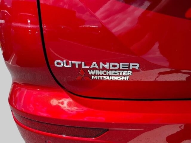 2025 Mitsubishi Outlander in Winchester, VA 22602 - 18104134 7