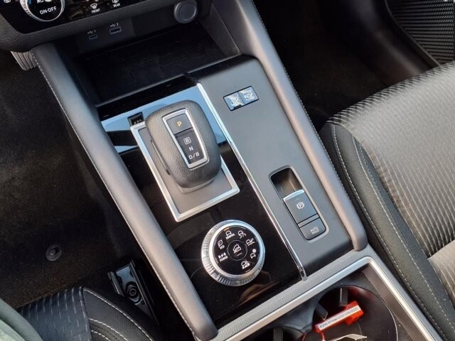 2025 Mitsubishi Outlander in Winchester, VA 22602 - 18104135 20