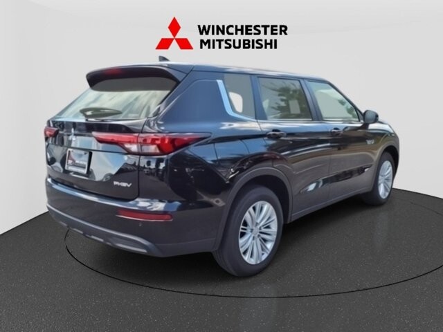 2025 Mitsubishi Outlander in Winchester, VA 22602 - 18104135 4