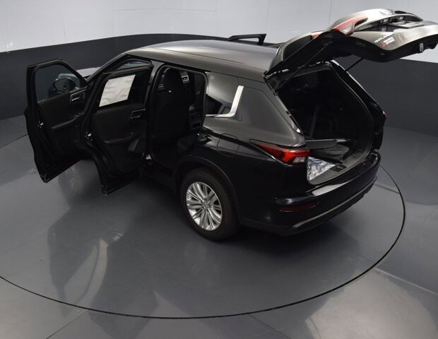 2025 Mitsubishi Outlander in Winchester, VA 22602 - 18104135 40