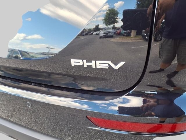 2025 Mitsubishi Outlander in Winchester, VA 22602 - 18104135 8