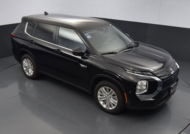 2025 Mitsubishi Outlander in Winchester, VA 22602 - 18104135 30