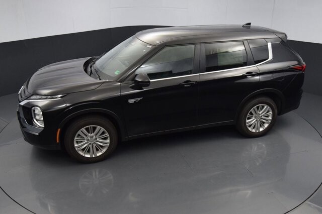 2025 Mitsubishi Outlander in Winchester, VA 22602 - 18104135 31