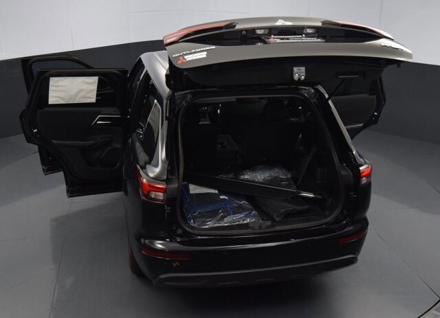 2025 Mitsubishi Outlander in Winchester, VA 22602 - 18104135 39