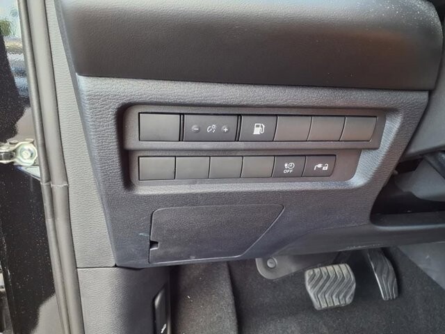 2025 Mitsubishi Outlander in Winchester, VA 22602 - 18104135 24