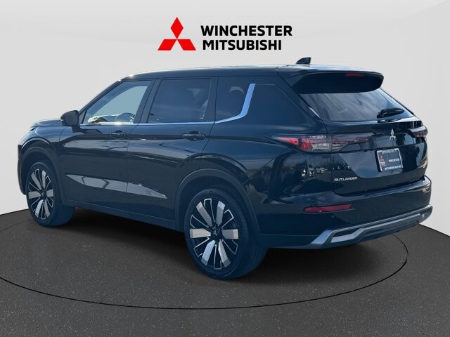 2025 Mitsubishi Outlander in Winchester, VA 22602 - 18104136 4