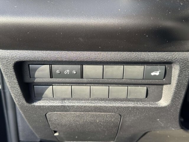 2025 Mitsubishi Outlander in Winchester, VA 22602 - 18104136 24