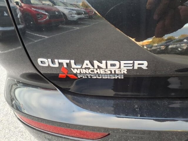 2025 Mitsubishi Outlander in Winchester, VA 22602 - 18104137 9