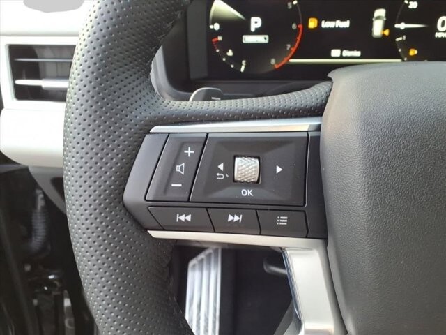 2025 Mitsubishi Outlander in Winchester, VA 22602 - 18104137 21