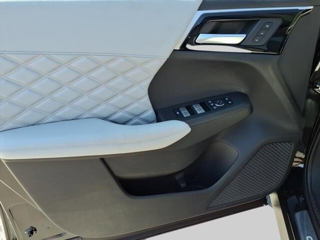 2025 Mitsubishi Outlander in Winchester, VA 22602 - 18104138 17