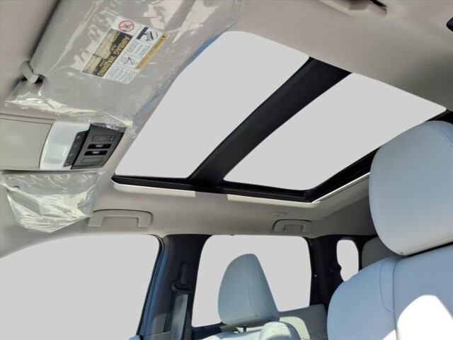 2025 Mitsubishi Outlander in Winchester, VA 22602 - 18104138 19