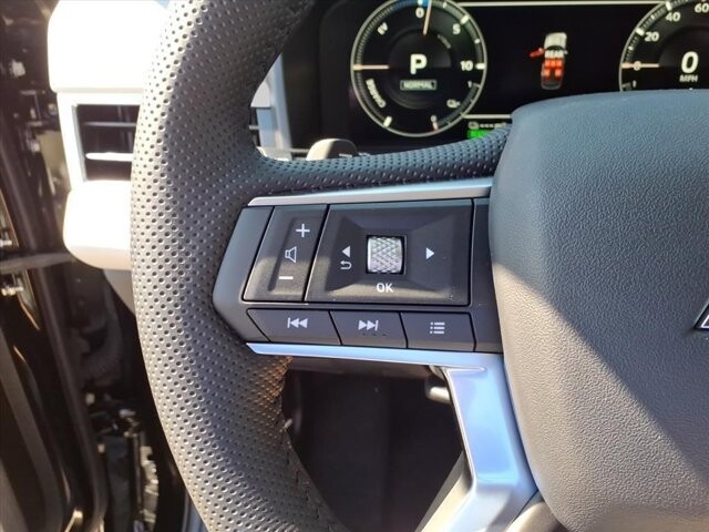 2025 Mitsubishi Outlander in Winchester, VA 22602 - 18104138 21