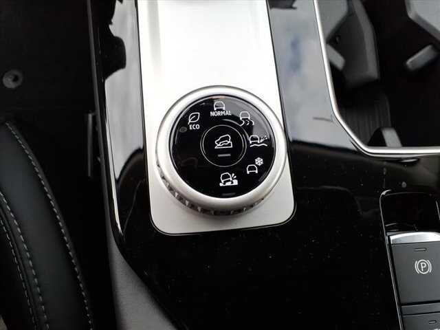 2025 Mitsubishi Outlander in Winchester, VA 22602 - 18104139 24