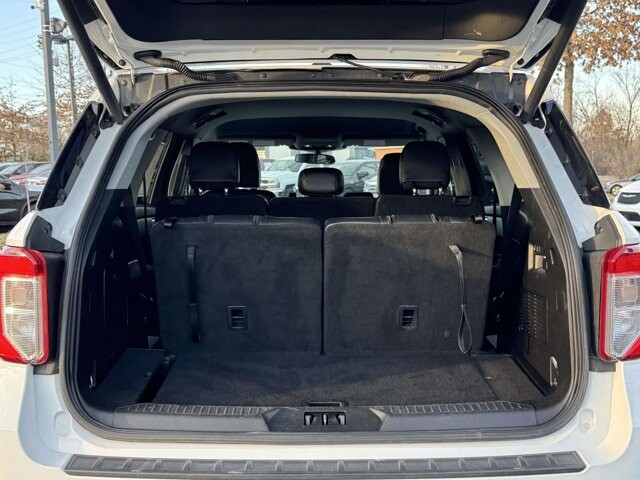 2023 Ford Explorer in Winchester, VA 22602 - 18104142 12