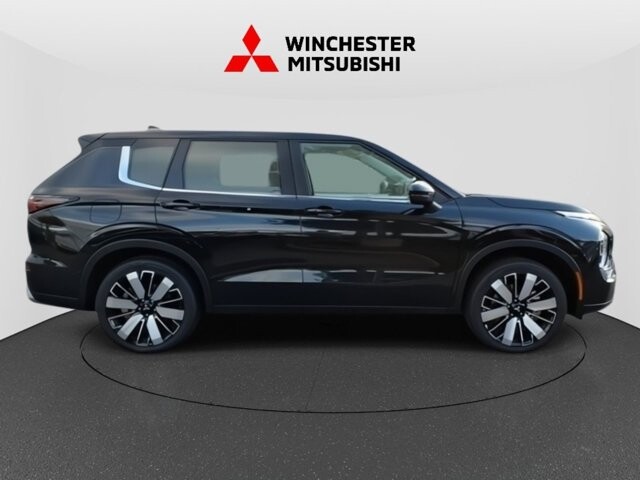 2025 Mitsubishi Outlander in Winchester, VA 22602 - 18104145 4