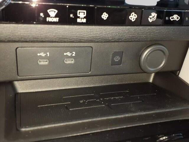 2025 Mitsubishi Outlander in Winchester, VA 22602 - 18104145 24