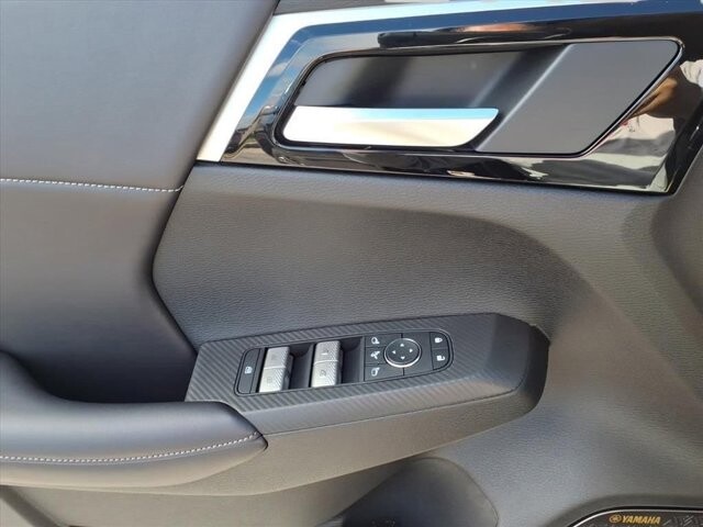 2025 Mitsubishi Outlander in Winchester, VA 22602 - 18104146 25