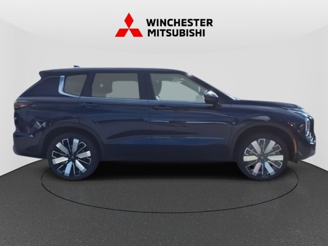 2025 Mitsubishi Outlander in Winchester, VA 22602 - 18104146 4