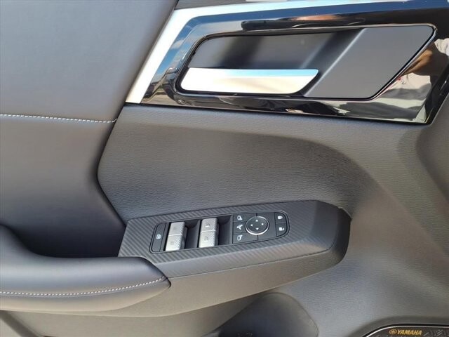 2025 Mitsubishi Outlander in Winchester, VA 22602 - 18104146 25