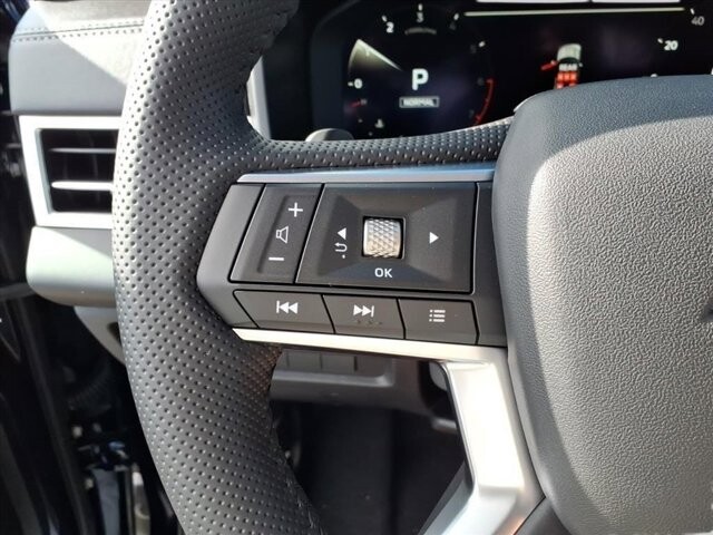 2025 Mitsubishi Outlander in Winchester, VA 22602 - 18104146 20