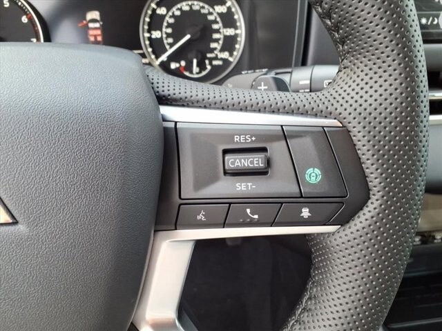 2025 Mitsubishi Outlander in Winchester, VA 22602 - 18104148 20