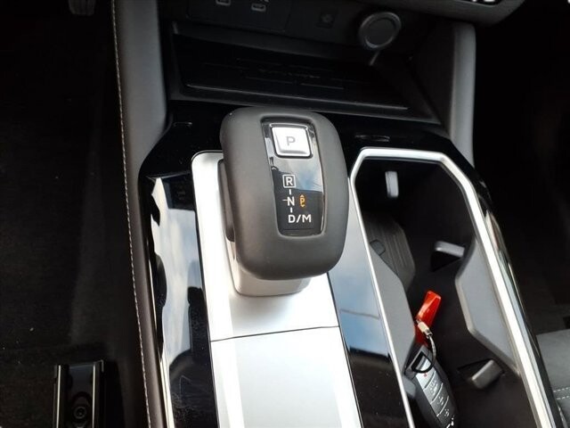 2025 Mitsubishi Outlander in Winchester, VA 22602 - 18104148 24