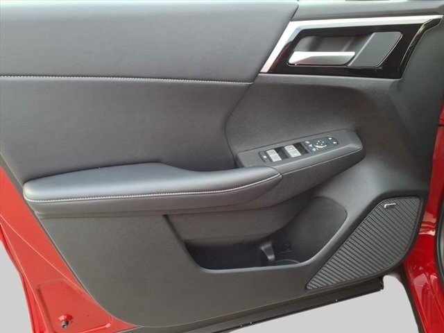 2025 Mitsubishi Outlander in Winchester, VA 22602 - 18104148 16