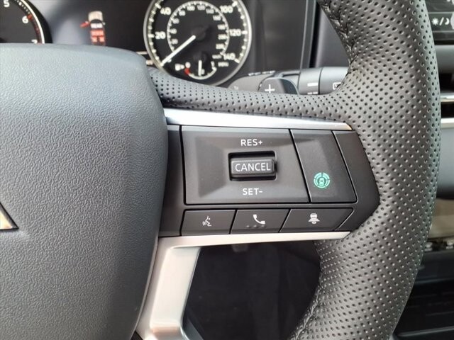 2025 Mitsubishi Outlander in Winchester, VA 22602 - 18104148 20