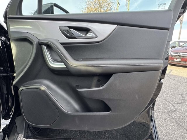 2025 Chevrolet Blazer in Winchester, VA 22602 - 18104150 8
