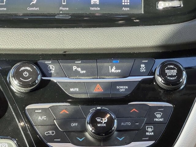 2024 Chrysler Pacifica in Winchester, VA 22602 - 18104151 18