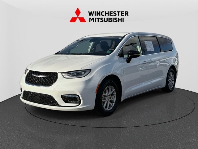 2024 Chrysler Pacifica in Winchester, VA 22602 - 18104151 5