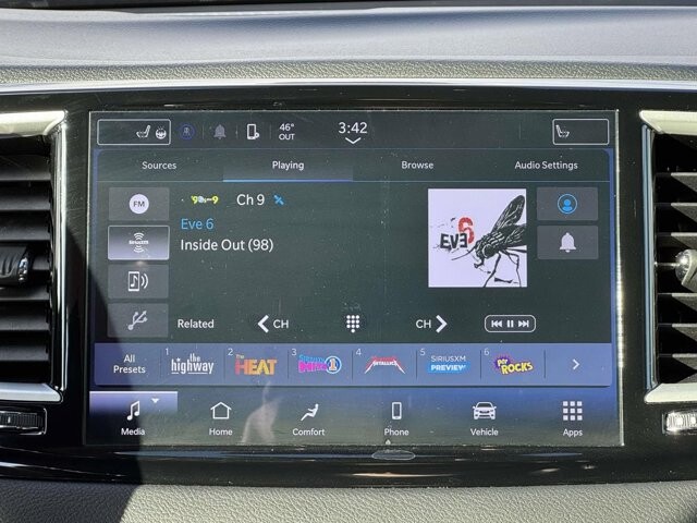 2024 Chrysler Pacifica in Winchester, VA 22602 - 18104151 16