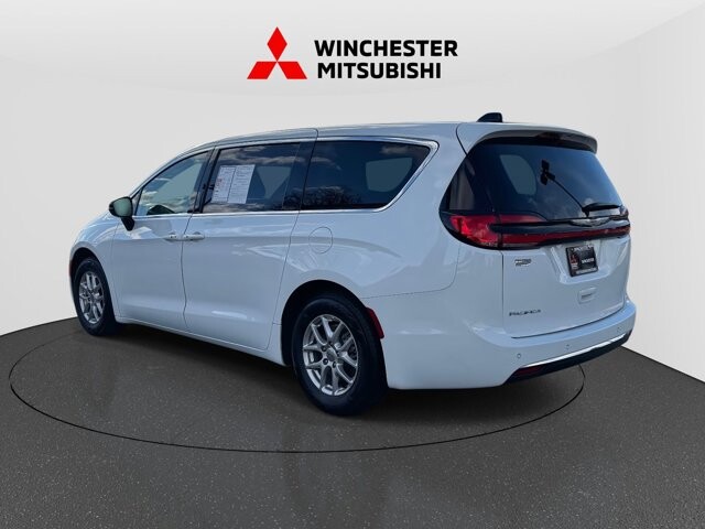 2024 Chrysler Pacifica in Winchester, VA 22602 - 18104151 4