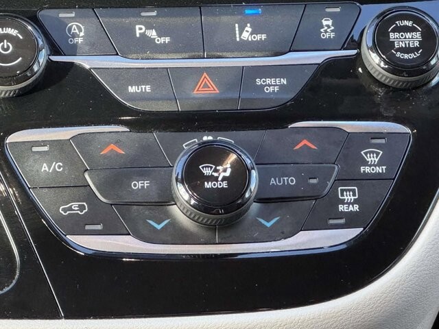 2024 Chrysler Pacifica in Winchester, VA 22602 - 18104151 19