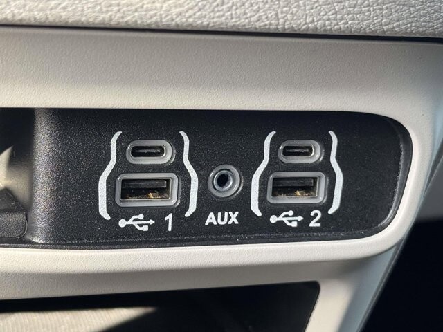 2024 Chrysler Pacifica in Winchester, VA 22602 - 18104151 20