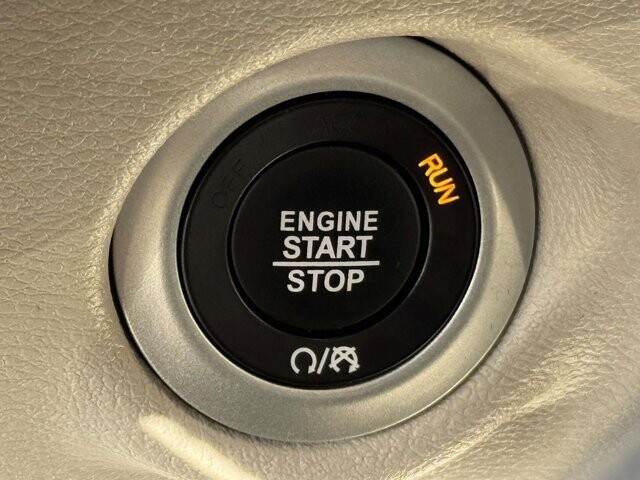 2024 Chrysler Pacifica in Winchester, VA 22602 - 18104151 22