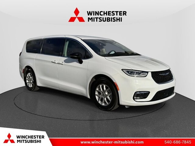 2024 Chrysler Pacifica in Winchester, VA 22602 - 18104151