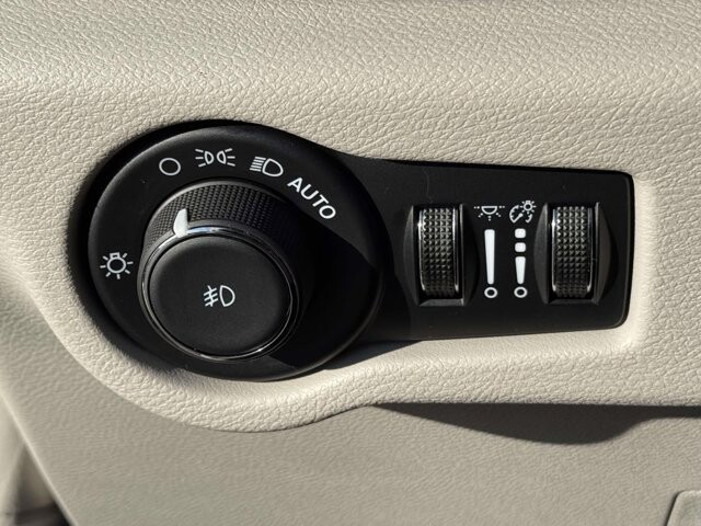 2024 Chrysler Pacifica in Winchester, VA 22602 - 18104151 23