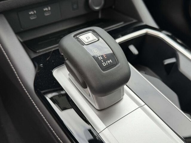 2025 Mitsubishi Outlander in Winchester, VA 22602 - 18104152 14