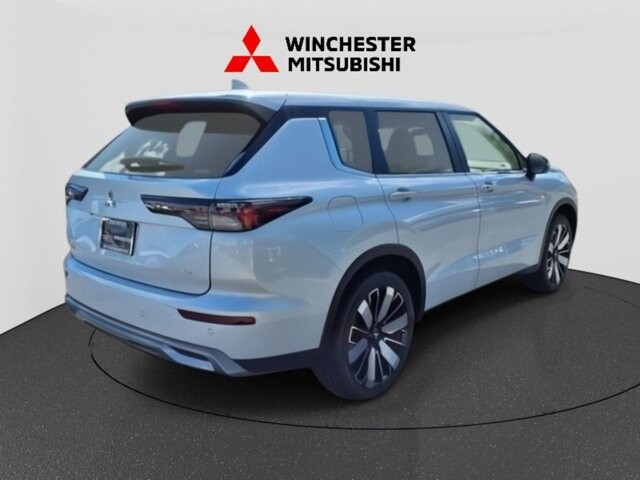 2025 Mitsubishi Outlander in Winchester, VA 22602 - 18104153 4