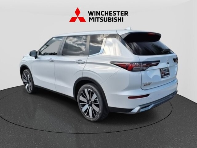 2025 Mitsubishi Outlander in Winchester, VA 22602 - 18104153 6