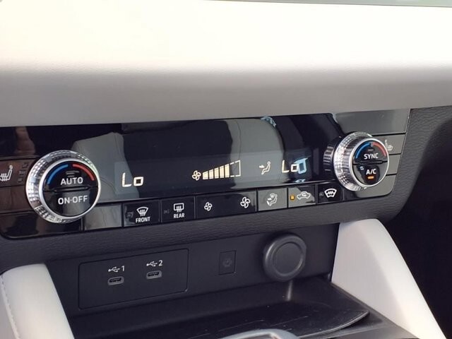 2025 Mitsubishi Outlander in Winchester, VA 22602 - 18104153 21