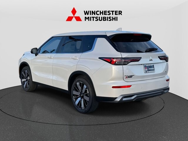 2025 Mitsubishi Outlander in Winchester, VA 22602 - 18104154 4