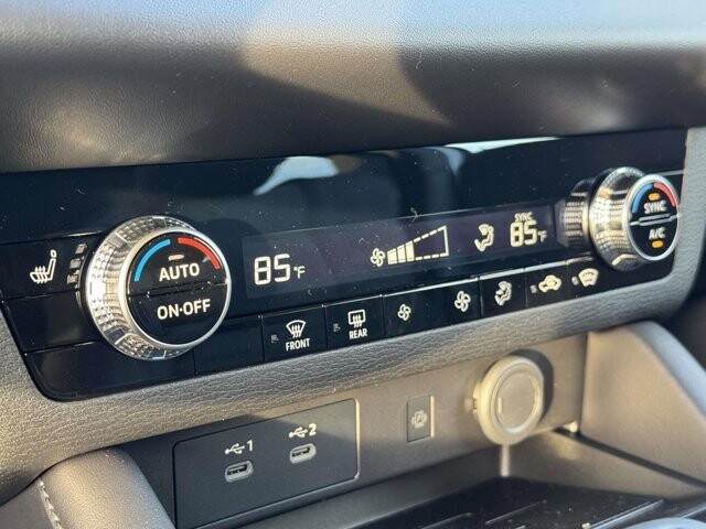 2025 Mitsubishi Outlander in Winchester, VA 22602 - 18104154 12