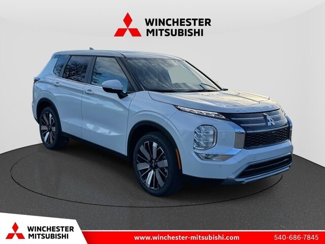 2025 Mitsubishi Outlander in Winchester, VA 22602 - 18104154